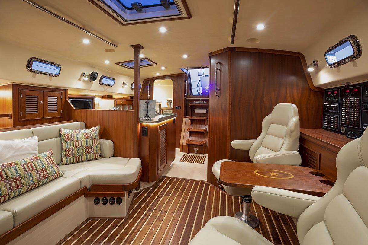 island packet yachts 439